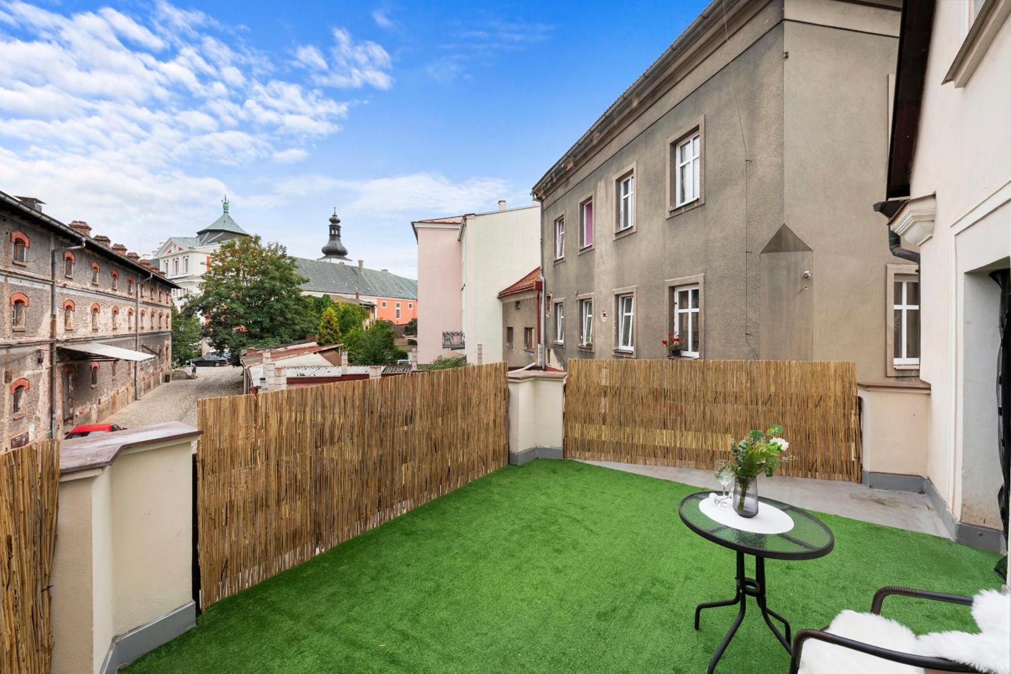 Apartmany Baroko بروموف المظهر الخارجي الصورة